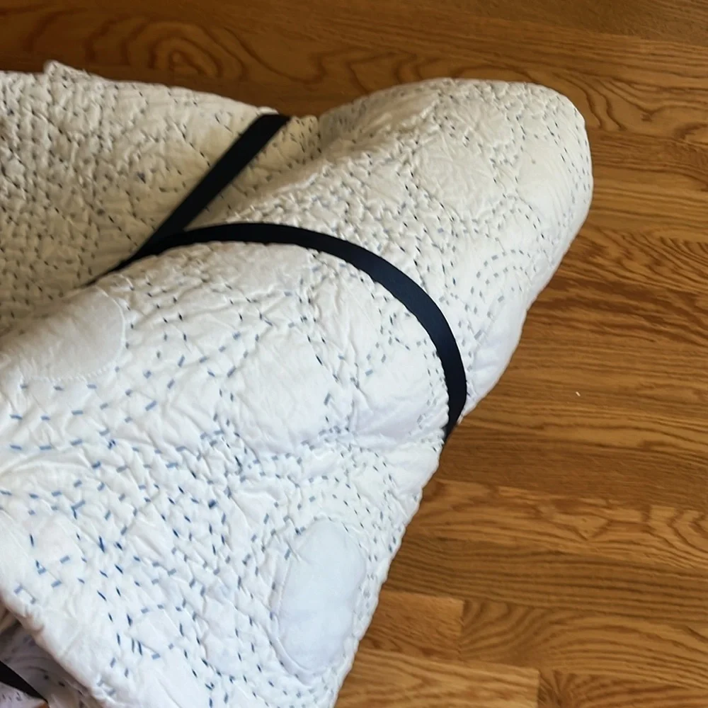Anthropologie Hand-embroidered June Quilt Size King NWT
